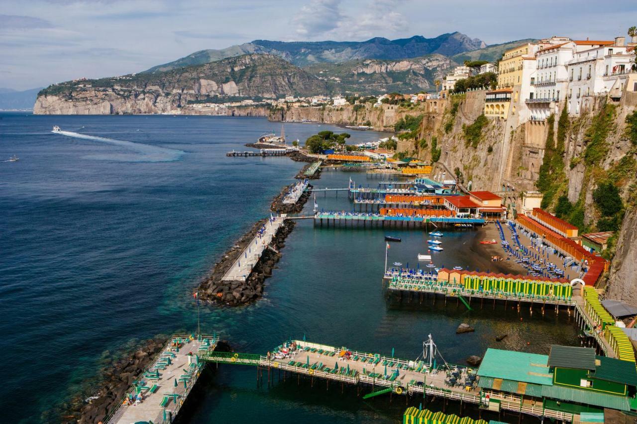 Alojamento de Acomodação e Pequeno-almoço Le Muse Sorrento